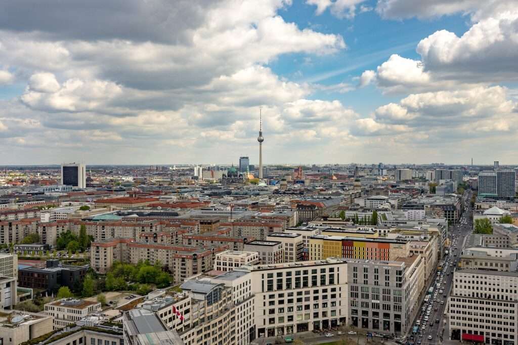 Berliner Stadtpanorama mit den Hochhäusern am Potsdamer Platz